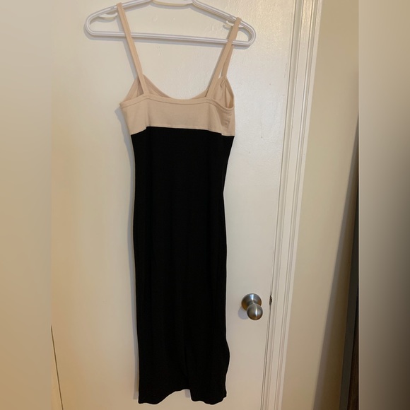 Jersey dress with slit - Picture 4 of 6